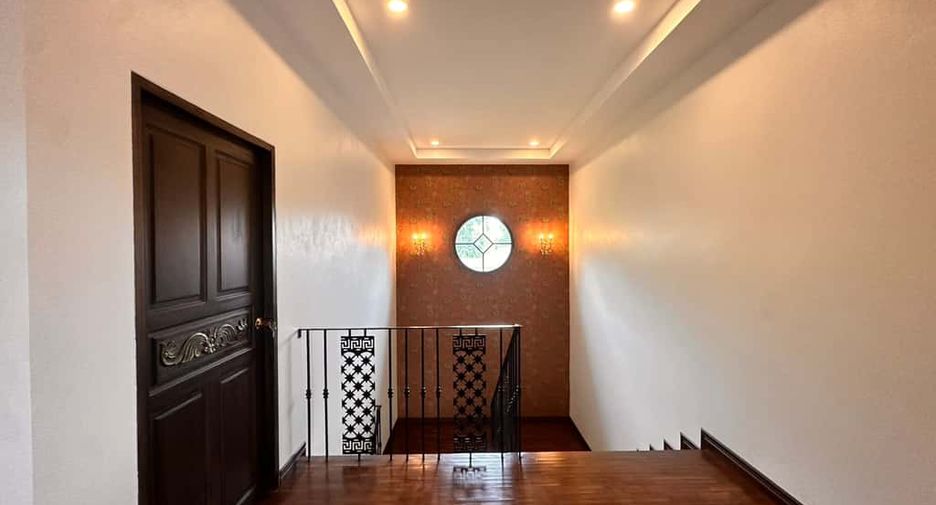 For rent 5 bedrooms house in Mueang Chiang Mai, Chiang Mai