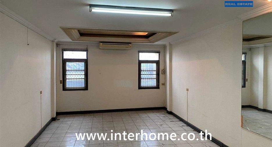 For sale retail Space in Mueang Samut Prakan, Samut Prakan