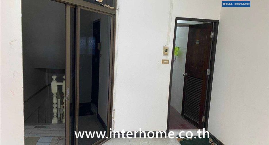For sale retail Space in Mueang Samut Prakan, Samut Prakan