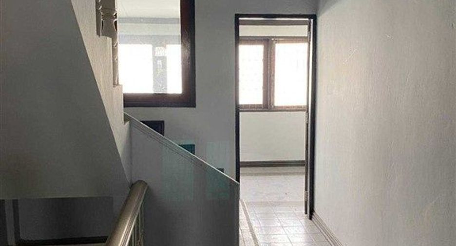 For sale retail Space in Mueang Samut Prakan, Samut Prakan