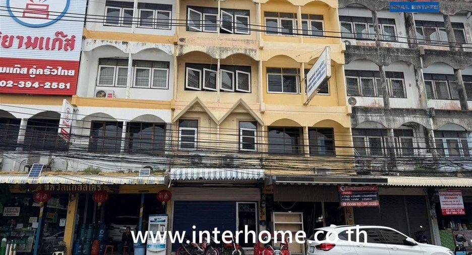 For sale retail Space in Mueang Samut Prakan, Samut Prakan