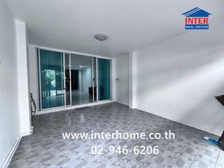 Casa adosada en venta de 3 habitaciones en Bang Na, Bangkok