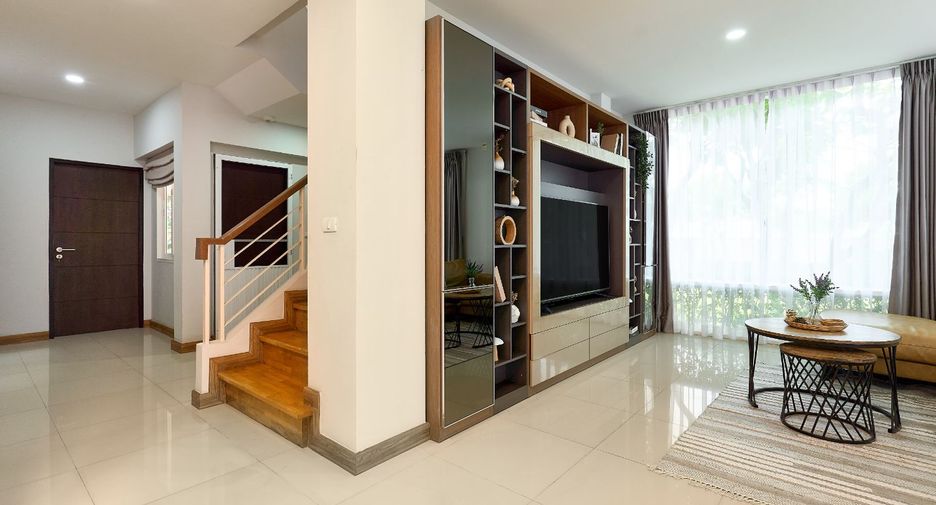 For rent and for sale 3 bedrooms house in Mueang Chiang Mai, Chiang Mai