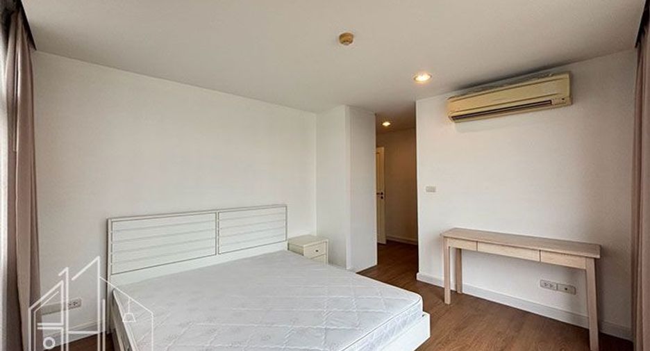 For rent 3 ベッドルーム condo in Khlong Toei, Bangkok