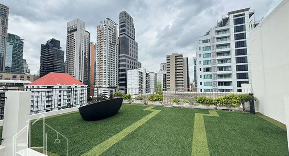 For rent 3 ベッドルーム condo in Khlong Toei, Bangkok