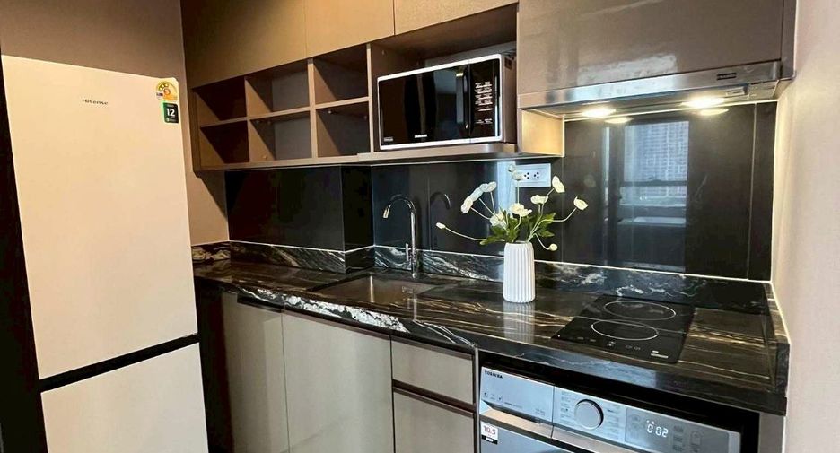 For rent 1 bed condo in Khlong Toei, Bangkok