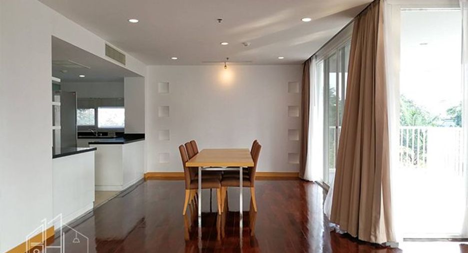 Condo en alquiler de 3 habitaciones en Watthana, Bangkok