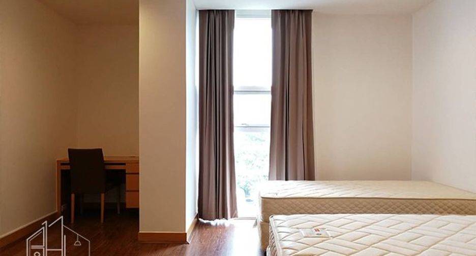 Condo en alquiler de 3 habitaciones en Watthana, Bangkok