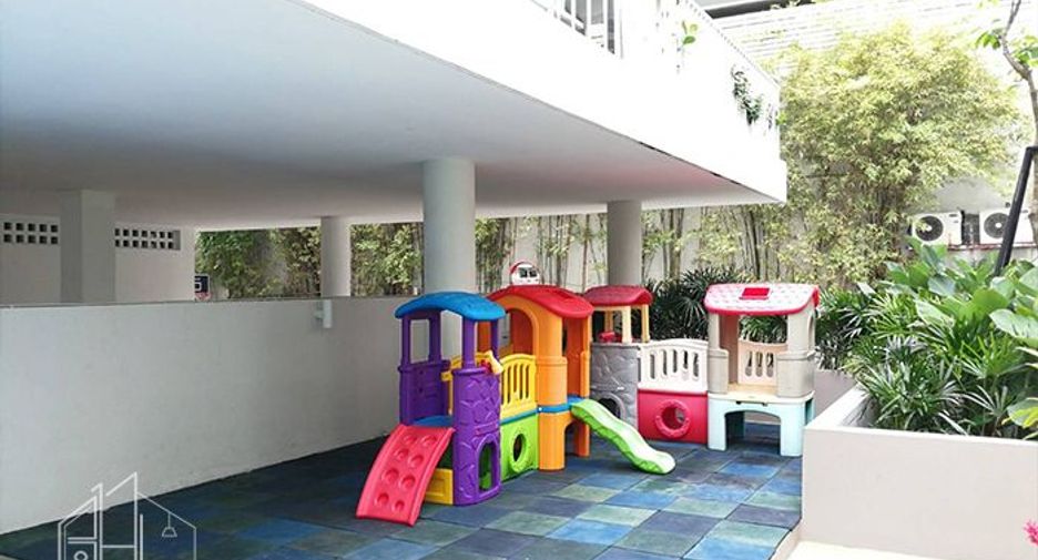 Condo en alquiler de 3 habitaciones en Watthana, Bangkok