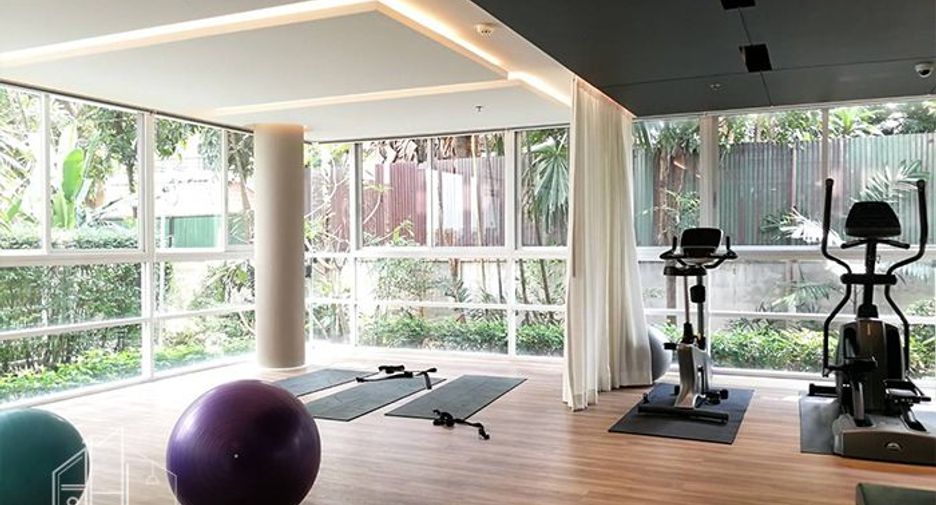 Condo en alquiler de 3 habitaciones en Watthana, Bangkok