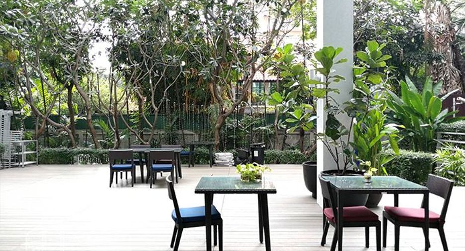 Condo en alquiler de 3 habitaciones en Watthana, Bangkok