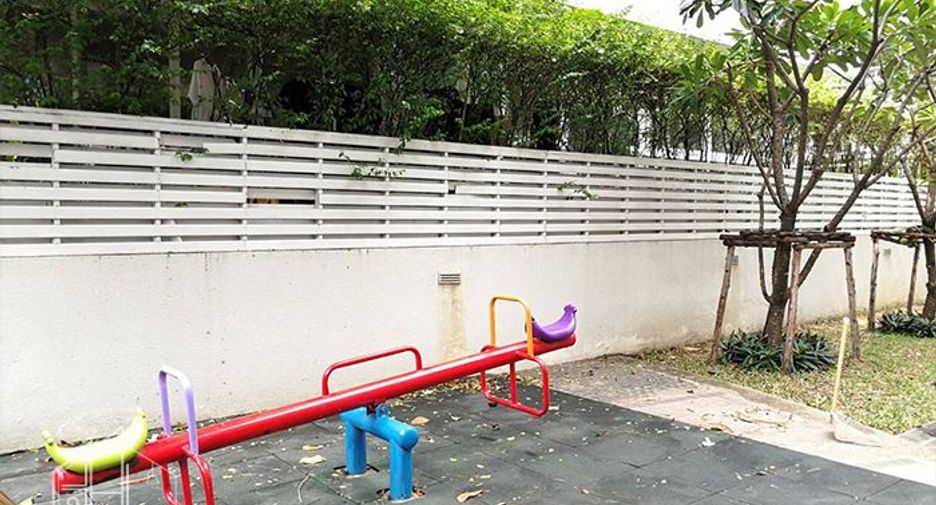 Condo en alquiler de 3 habitaciones en Watthana, Bangkok