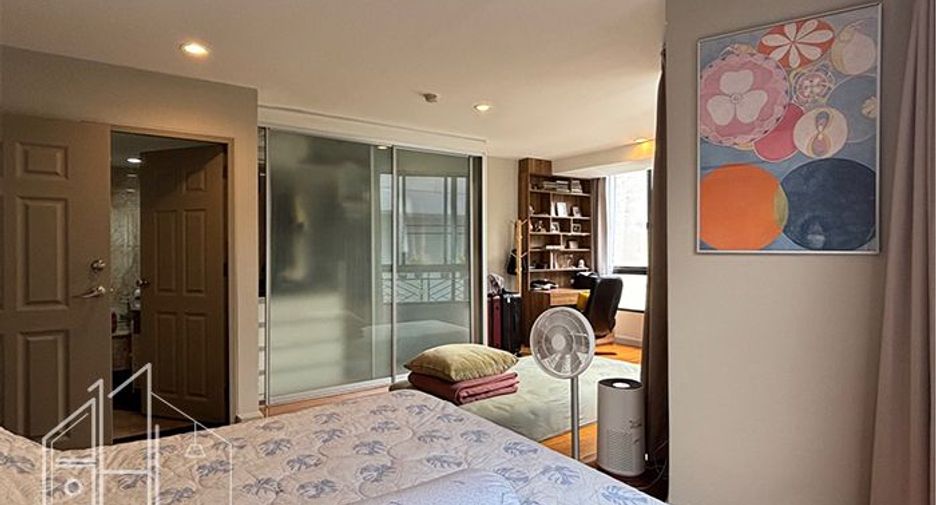 For rent 2 bedrooms condo in Watthana, Bangkok