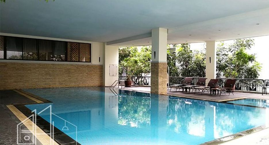 For rent 2 bedrooms condo in Watthana, Bangkok