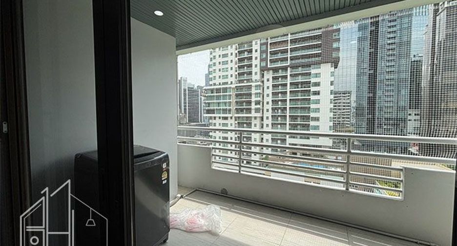 For rent 2 bedrooms condo in Khlong Toei, Bangkok