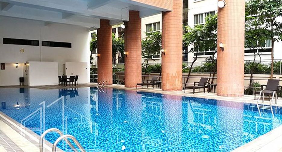 For rent 2 bedrooms condo in Khlong Toei, Bangkok