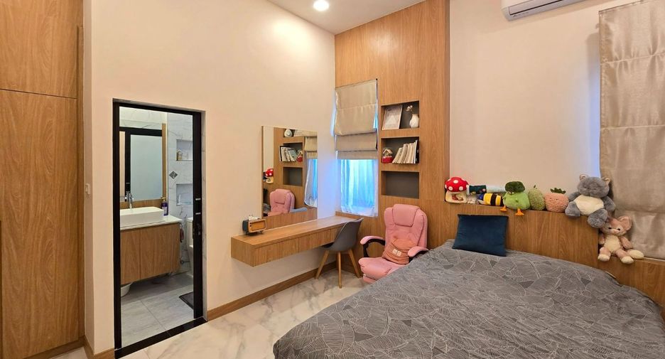 For rent and for sale 4 bedrooms villa in Bang Lamung, Chonburi