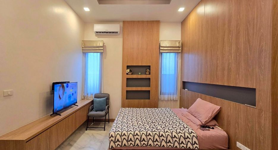 For rent and for sale 4 bedrooms villa in Bang Lamung, Chonburi