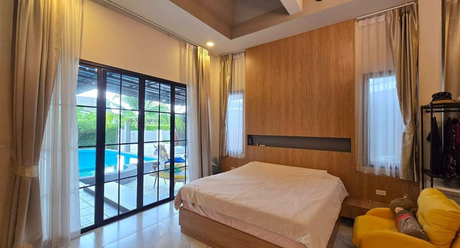 For rent and for sale 4 bedrooms villa in Bang Lamung, Chonburi