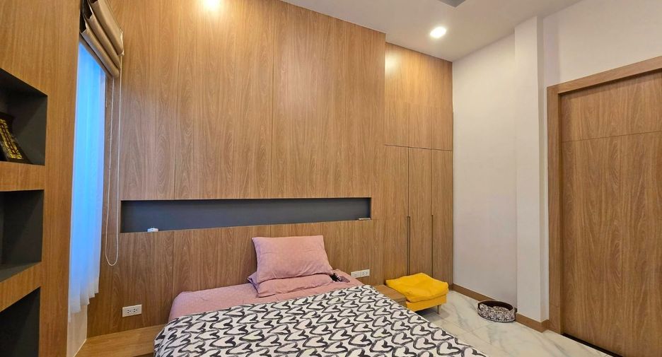 For rent and for sale 4 bedrooms villa in Bang Lamung, Chonburi