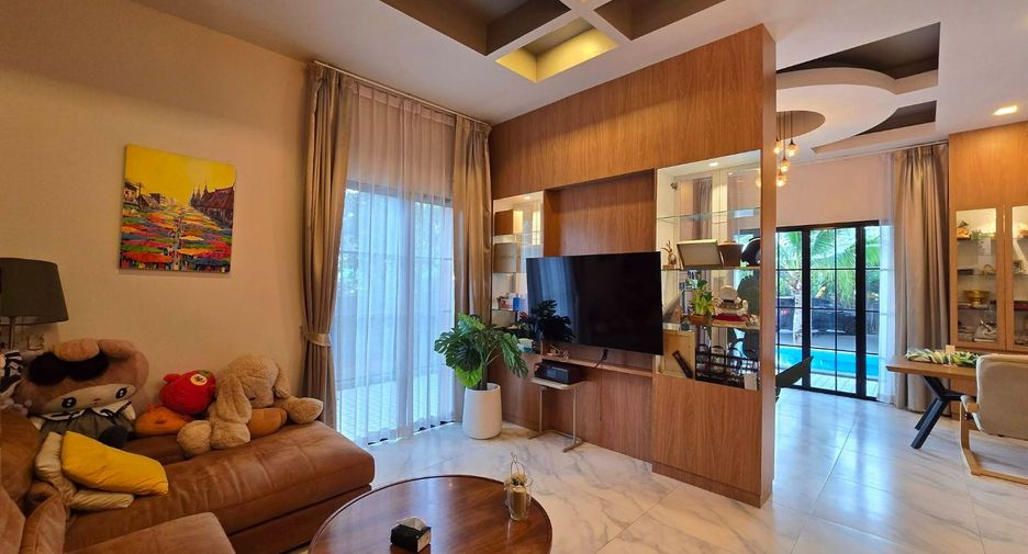 For rent and for sale 4 bedrooms villa in Bang Lamung, Chonburi