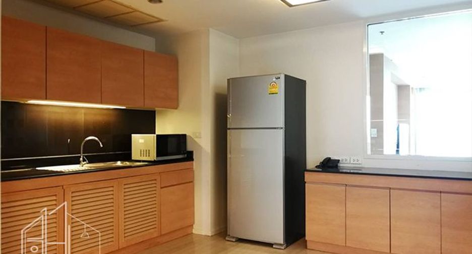 ให้เช่า 4 ห้องนอน คอนโด ใน วัฒนา, กรุงเทพฯ