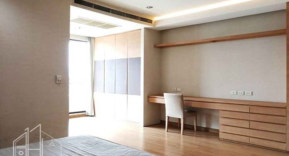 ให้เช่า 4 ห้องนอน คอนโด ใน วัฒนา, กรุงเทพฯ