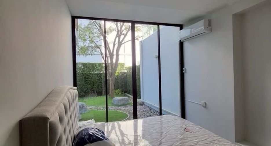 For rent 4 ベッドルーム house in Saphan Sung, Bangkok