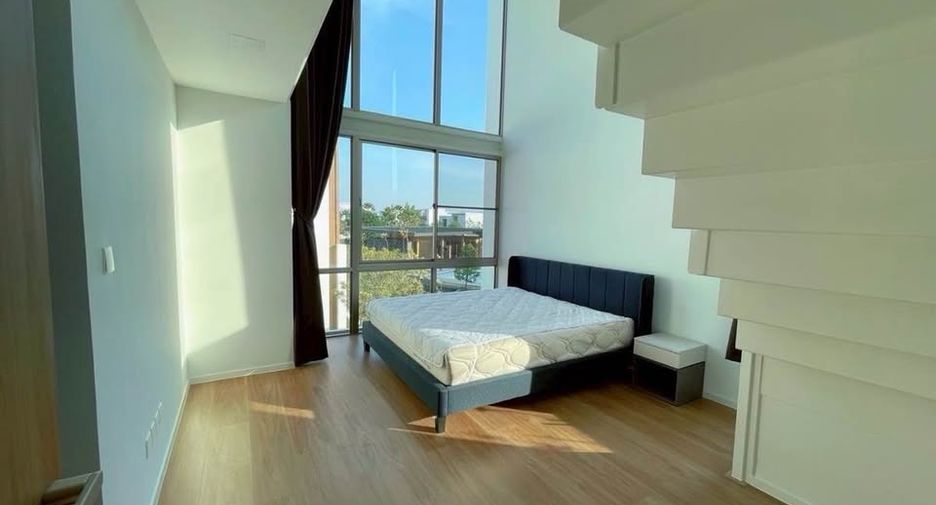 For rent 4 ベッドルーム house in Saphan Sung, Bangkok
