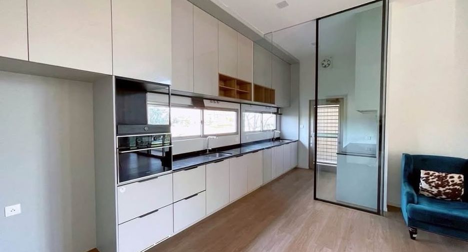 For rent 4 ベッドルーム house in Saphan Sung, Bangkok