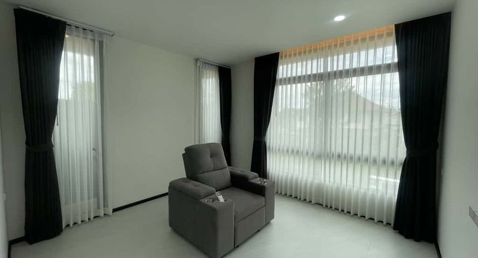 For rent 4 bedrooms house in Mueang Chiang Mai, Chiang Mai