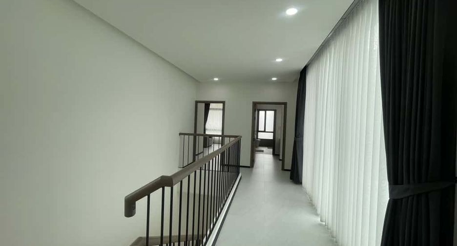 For rent 4 bedrooms house in Mueang Chiang Mai, Chiang Mai