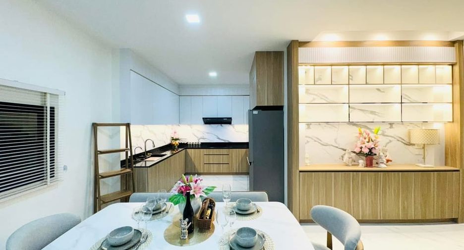 À vendre 3 chambres villa à Bang Lamung, Chonburi