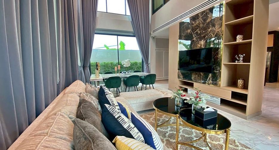 For rent and for sale 4 bedrooms villa in Huay Yai, Pattaya