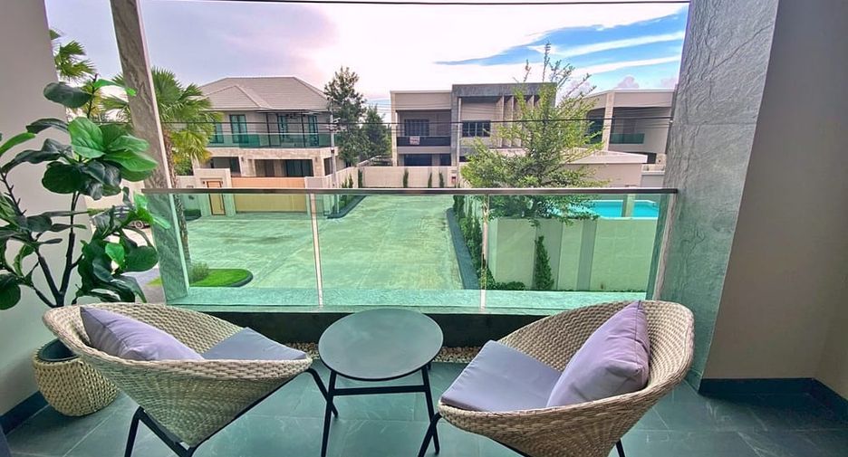 For rent and for sale 4 bedrooms villa in Huay Yai, Pattaya