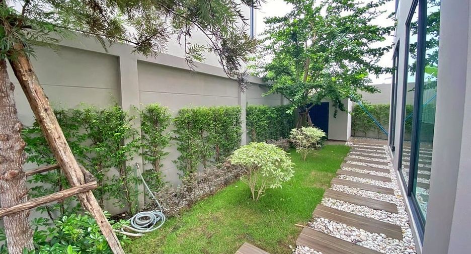 For rent and for sale 4 bedrooms villa in Huay Yai, Pattaya