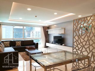 For rent 3 bedrooms condo in Khlong Toei, Bangkok