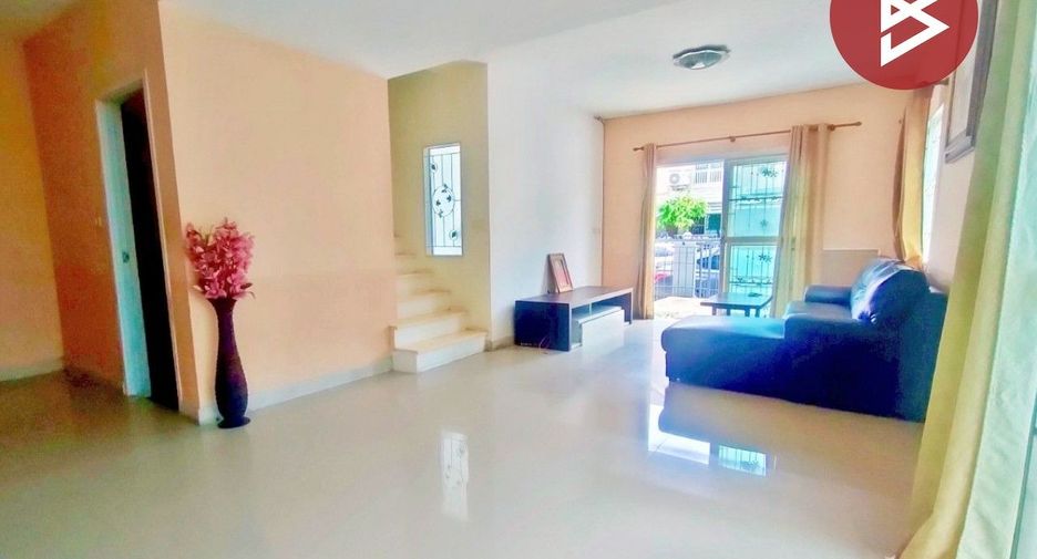 Reihenhaus zum Kauf mit 3 Zimmer in Mueang Pathum Thani, Pathum Thani