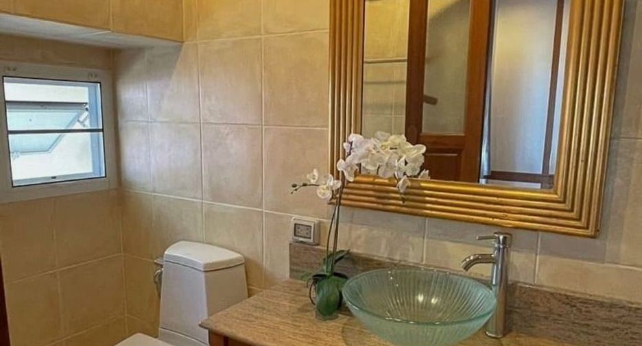 Villa en alquiler de 5 habitaciones en Bang Lamung, Chonburi