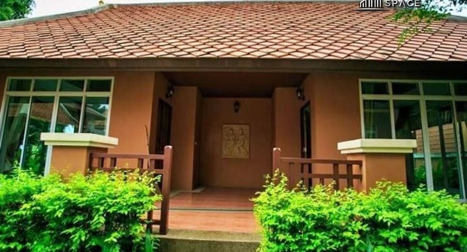 Villa en alquiler de 5 habitaciones en Bang Lamung, Chonburi