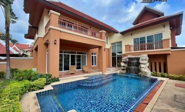 Villa en alquiler de 5 habitaciones en Bang Lamung, Chonburi