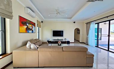 À louer et à vendre 4 chambres villa à Bang Lamung, Chonburi