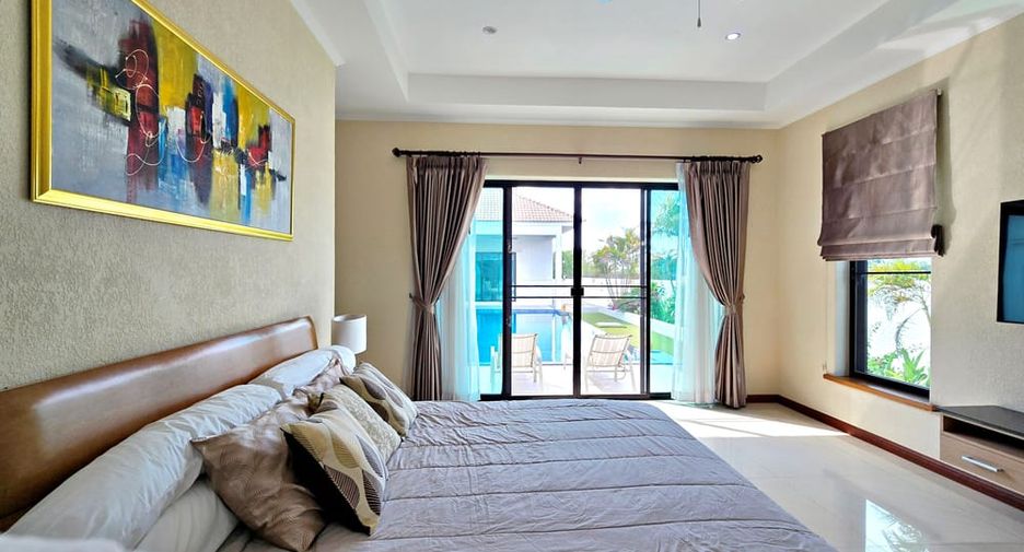 À louer et à vendre 4 chambres villa à Bang Lamung, Chonburi