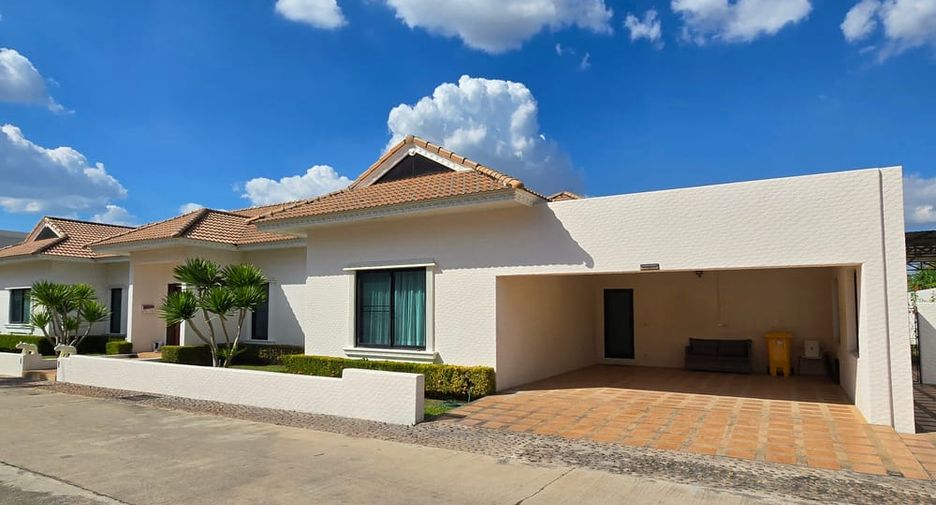À louer et à vendre 4 chambres villa à Bang Lamung, Chonburi