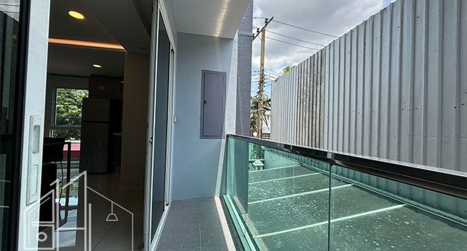 Condo en alquiler de 2 habitaciones en Khlong Toei, Bangkok