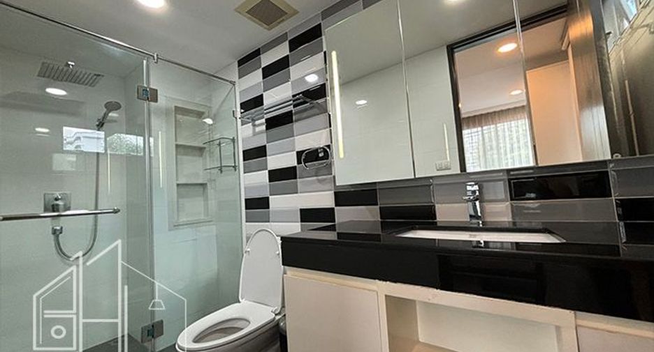 Condo en alquiler de 2 habitaciones en Khlong Toei, Bangkok