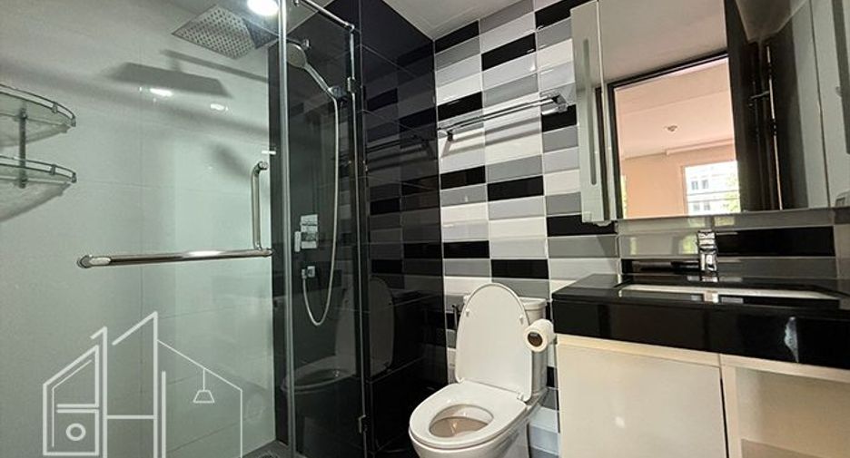 Condo en alquiler de 2 habitaciones en Khlong Toei, Bangkok