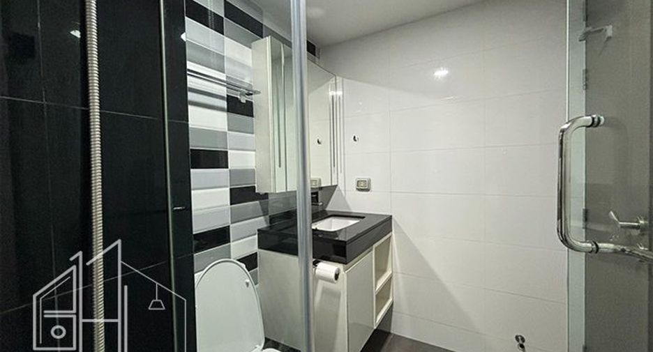 Condo en alquiler de 2 habitaciones en Khlong Toei, Bangkok