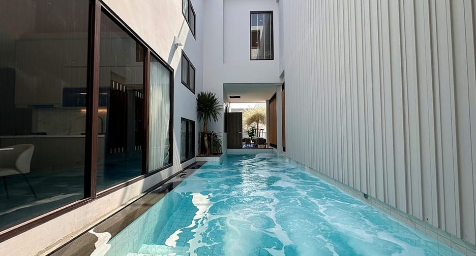 À vendre 4 chambres villa à Jomtien, Pattaya