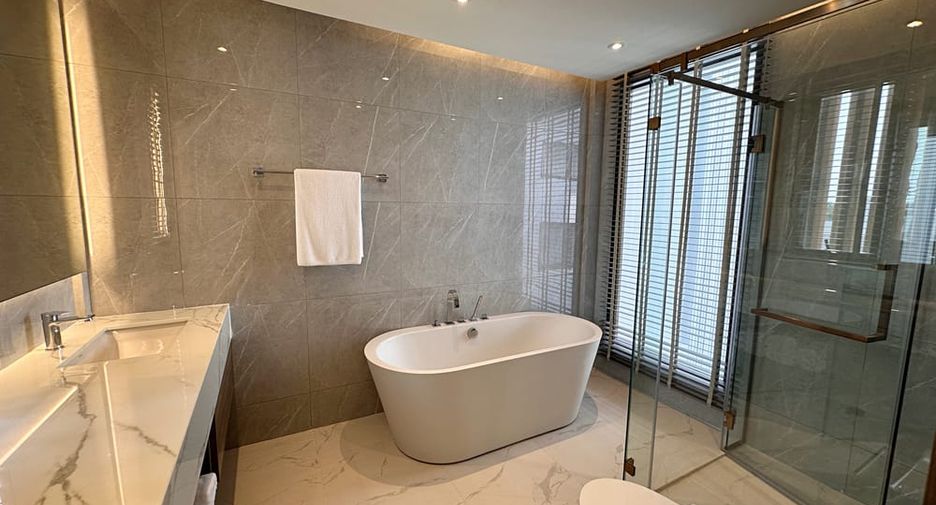 À vendre 4 chambres villa à Jomtien, Pattaya